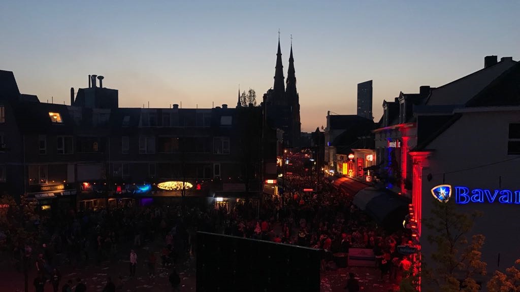 Lichten gaan uit in Eindhoven en Geldrop voor 'Nacht van de Nacht' Lichten gaan uit in Eindhoven en Geldrop voor 'Nacht van de Nacht'